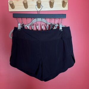 Athleta Run with It short 3.5” size m black